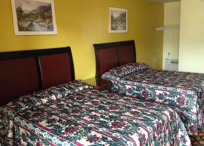Flamingo Inn