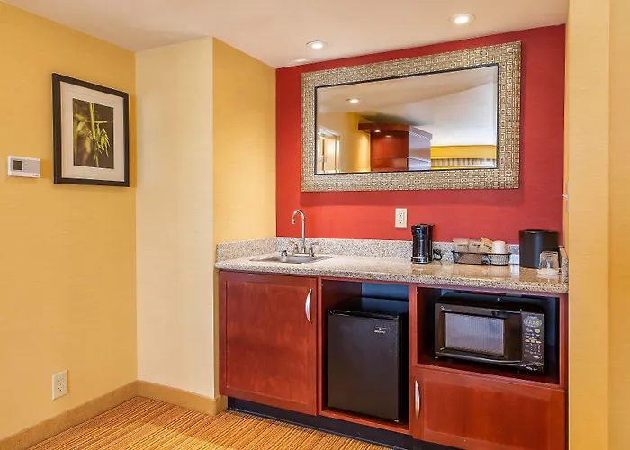 Courtyard By Marriott Lexington Keeneland/Airport