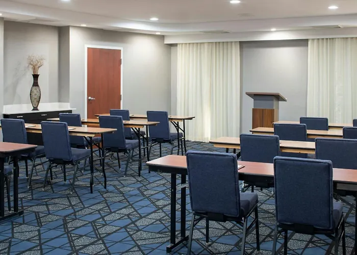 Courtyard By Marriott Texarkana