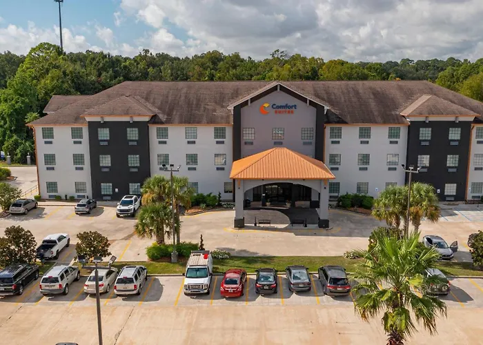 Comfort Suites Oil Center