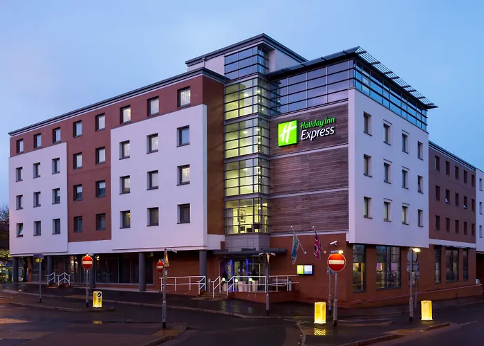 Holiday Inn Express Harlow By Ihg