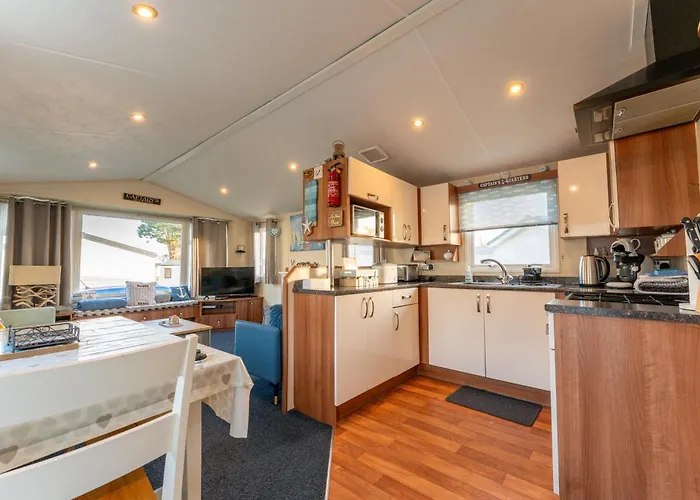 Captain'S Quarters B67