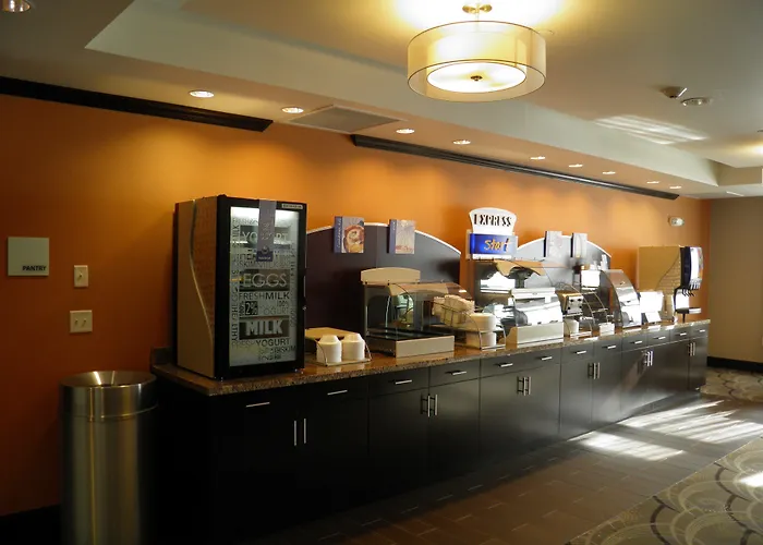 Holiday Inn Express & Suites Overland Park By Ihg