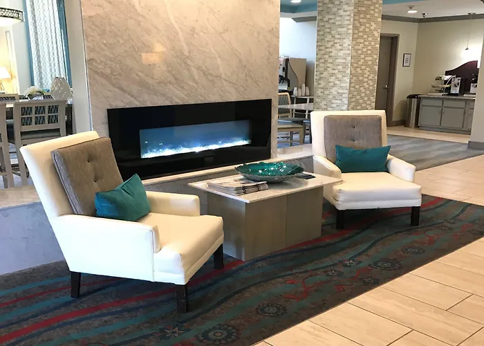 Holiday Inn Express & Suites Brookhaven By Ihg