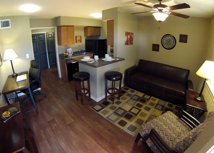 Eagle'S Den Three Rivers Texas A Travelodge By Wyndham