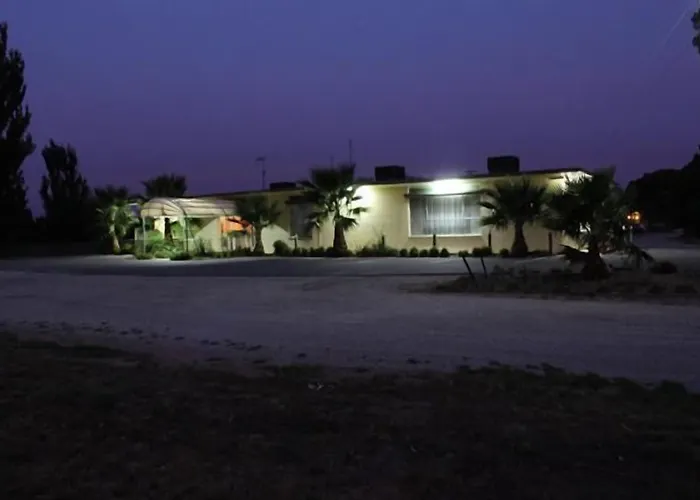 Lazy River Motor Inn