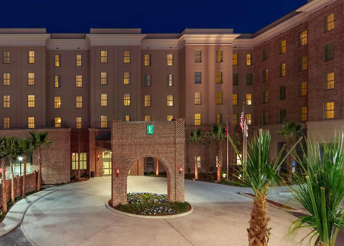 Embassy Suites Savannah Historic District
