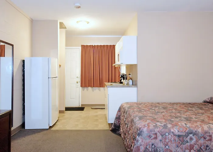Canadian Motor Inn