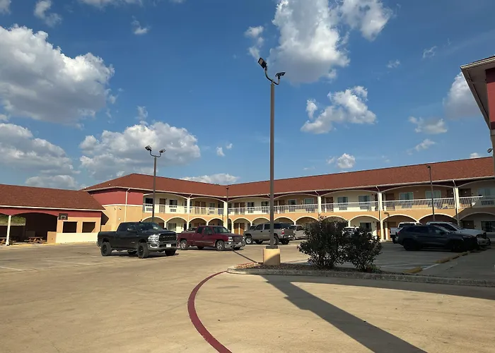 Executive Inn & Suites