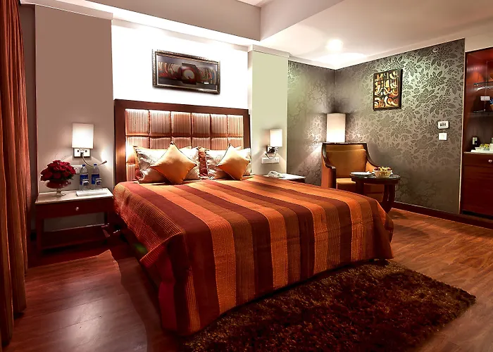 The Golden Plaza Hotel