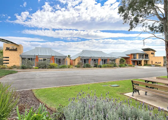 Strath Motel