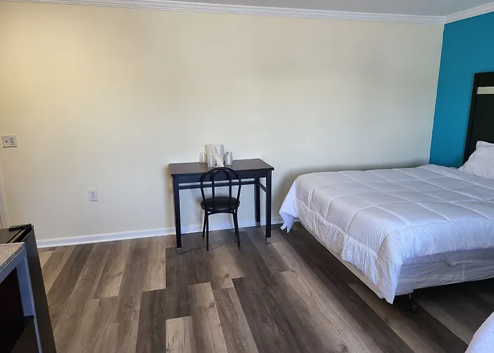 Budget Inn & Suites