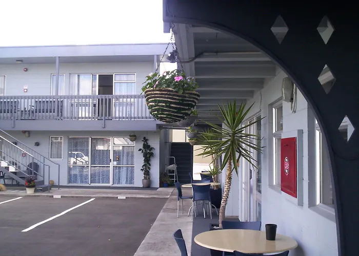 Broadway Motor Inn