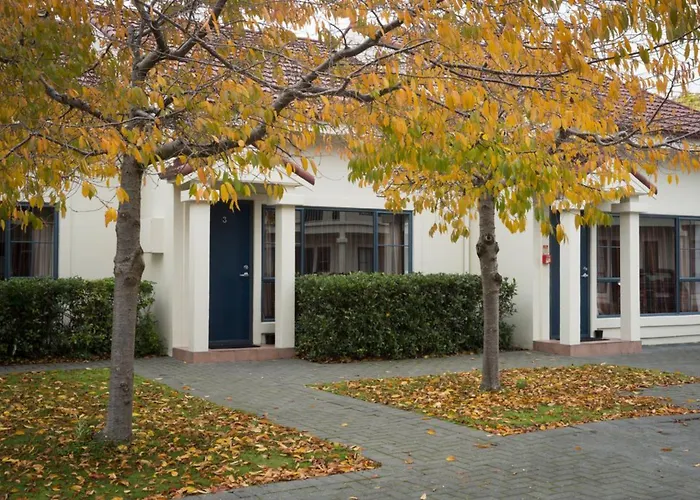 Aubyn Court Spa Motel