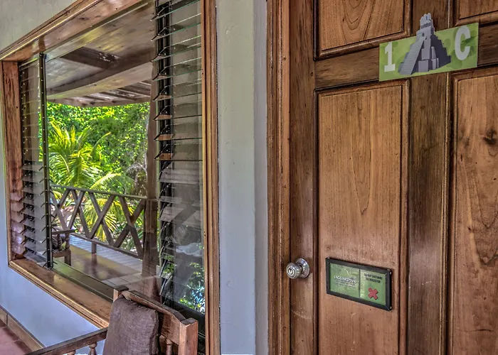Hotel Jaguar Inn Tikal