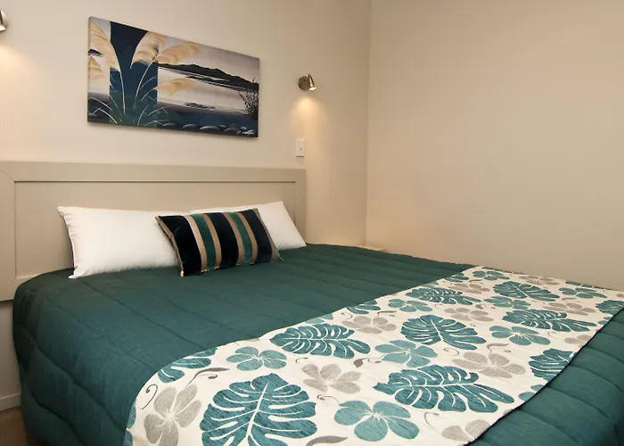 Breakwater Motel