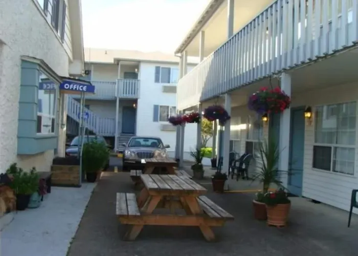Hillcrest Inn