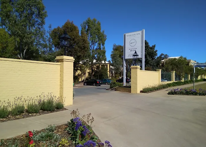 Madison Spa Motel - Adults Only