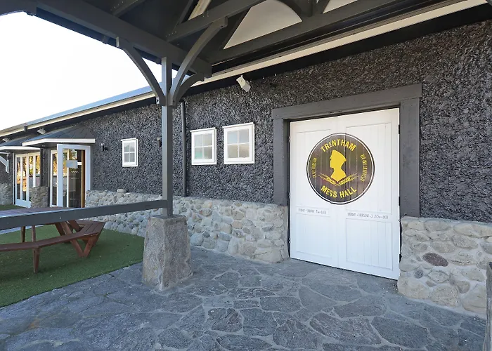 Totara Lodge