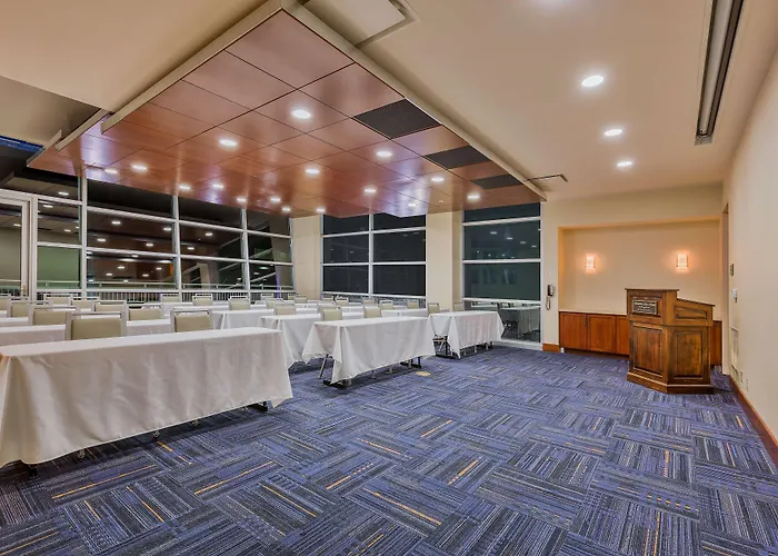 Hampton Inn & Suites Owensboro Downtown Waterfront