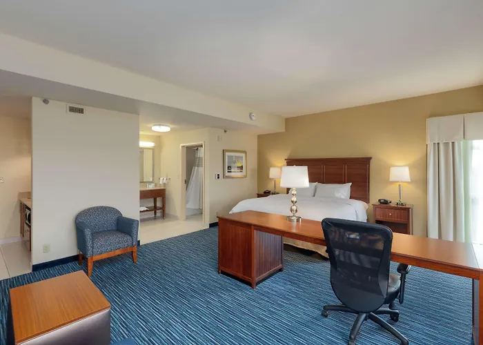 Hampton Inn & Suites Owensboro Downtown Waterfront