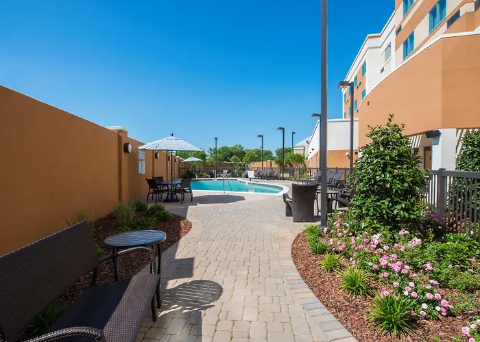 Courtyard By Marriott Columbus