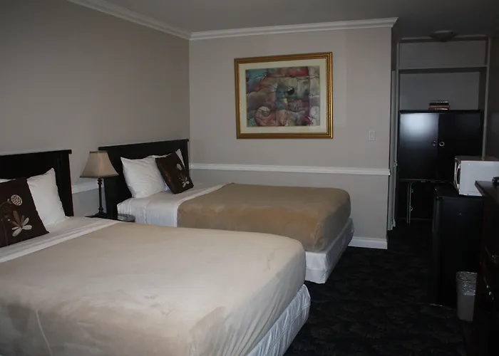 The Classic Horseshoe Bay Motel