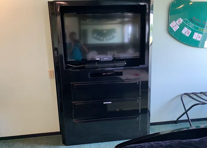 Designer Inn And Suites