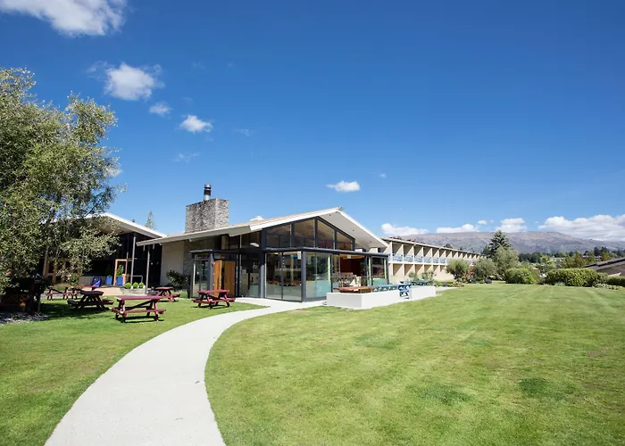 Wanaka Hotel