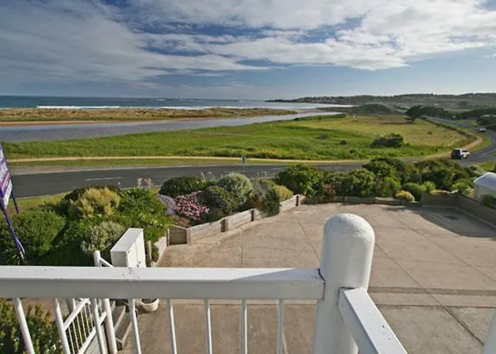 A Great Ocean View Motel