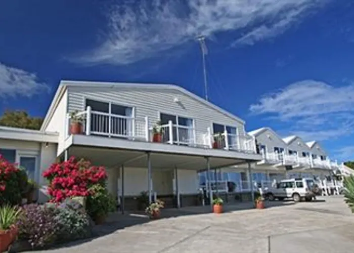 A Great Ocean View Motel