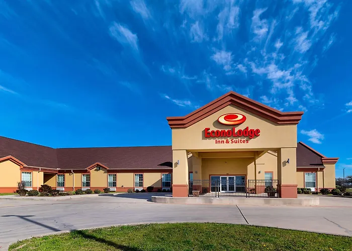 Econo Lodge Inn & Suites Bridgeport