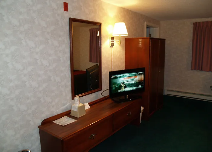 Bangor Inn & Suites