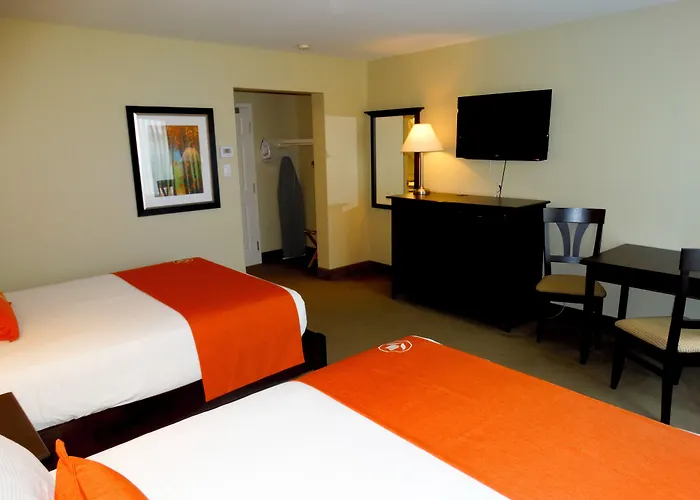 Amsterdam Inn & Suites Sussex, An Ascend Collection Hotel