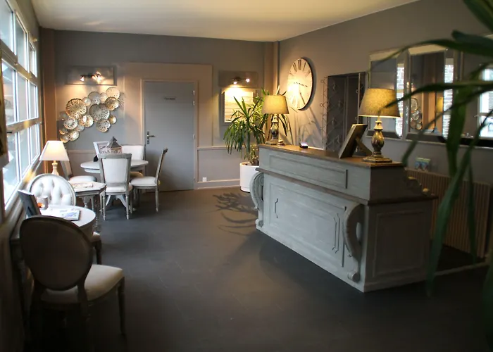 Hotel De La Mer