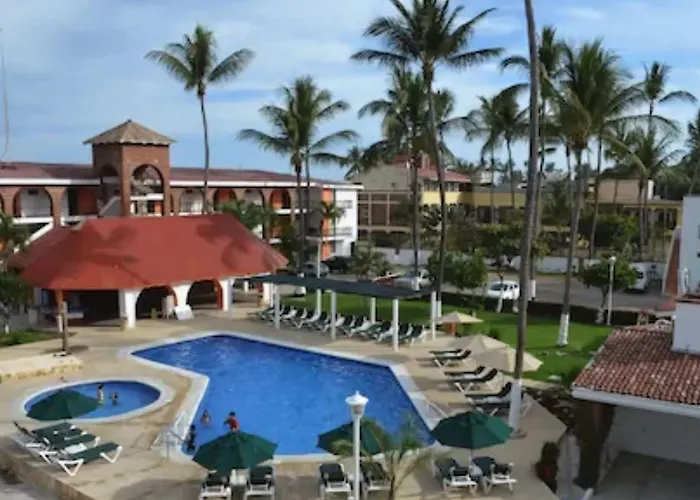 Costa Alegre Hotel & Suites