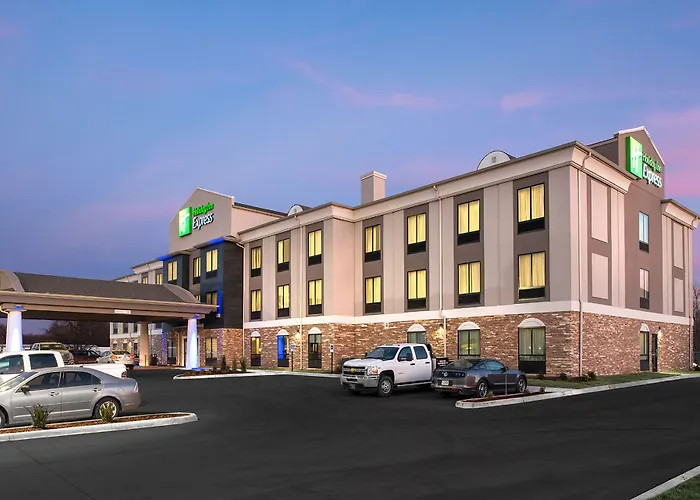 Holiday Inn Express Hutchison By Ihg
