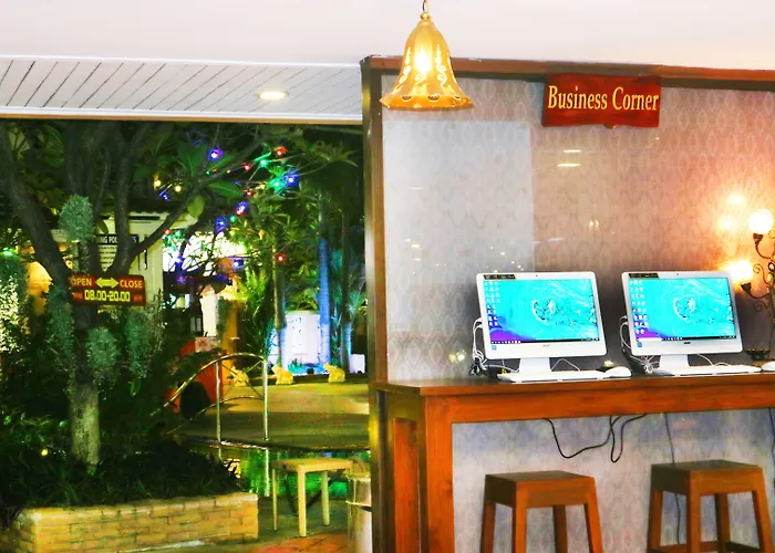 Aiyaree Place Hotel Sha Plus