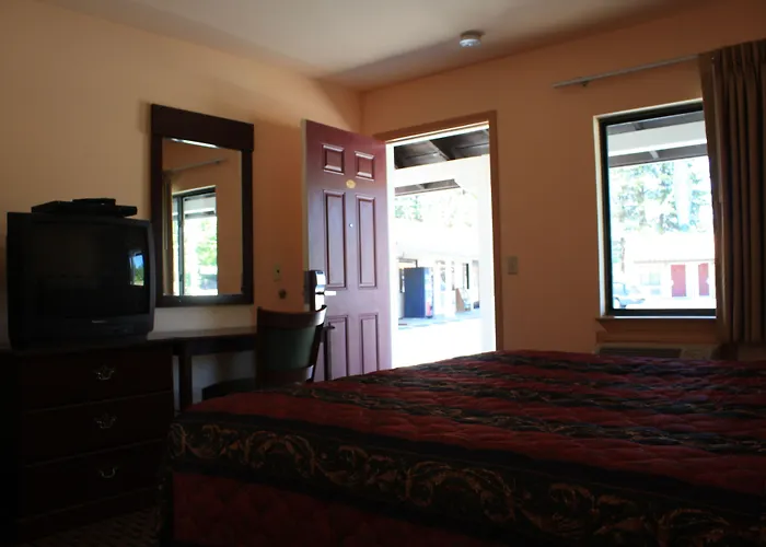 Gold Trail Motor Lodge
