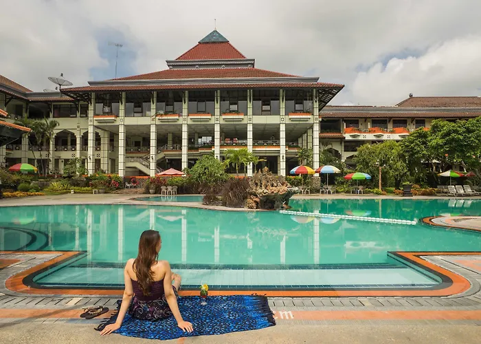 Royal Hotel And Villa Batu
