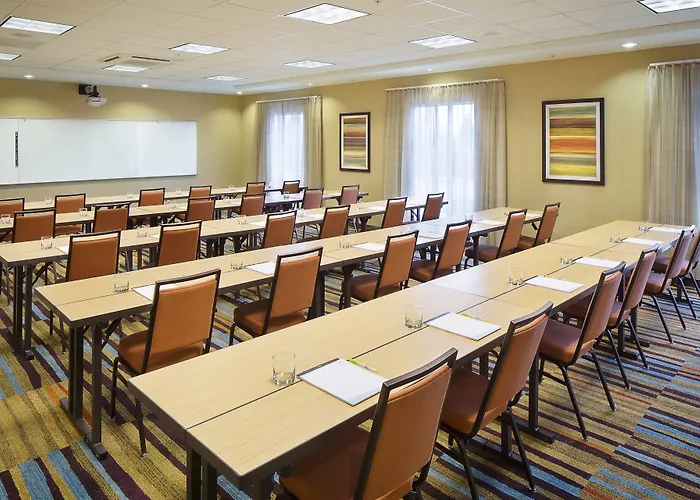 Fairfield Inn And Suites By Marriott Monaca
