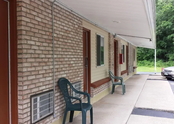 Budget Inn Fairport