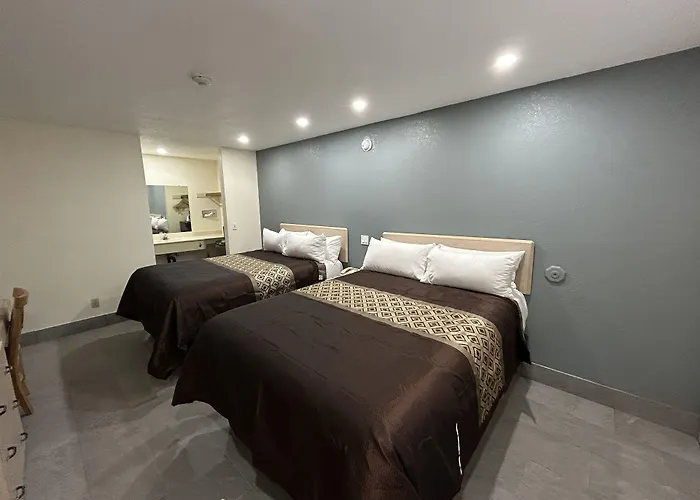 California Inn Hotel And Suites Adelanto Us 395