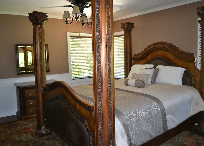 Guerneville Lodge