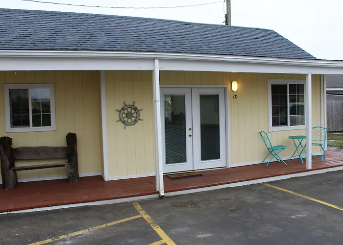 Coastal Inn And Suites