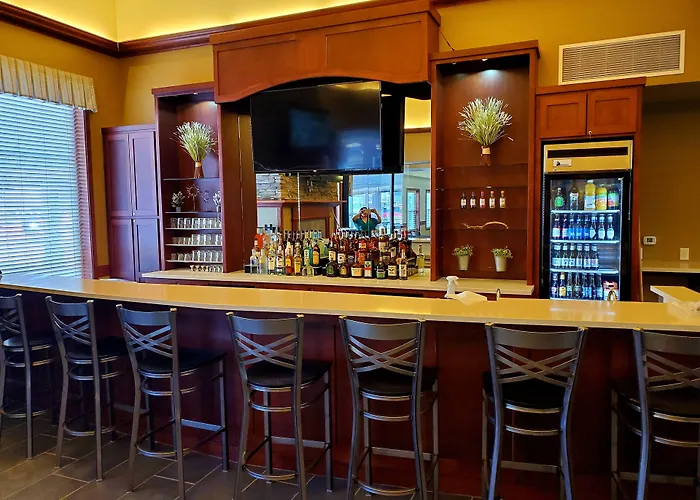 Clarion Hotel & Suites Williston