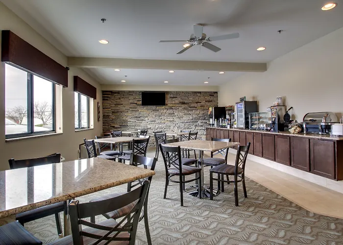 Cobblestone Inn & Suites - Fort Dodge