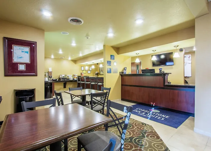 Cobblestone Inn & Suites - Corry