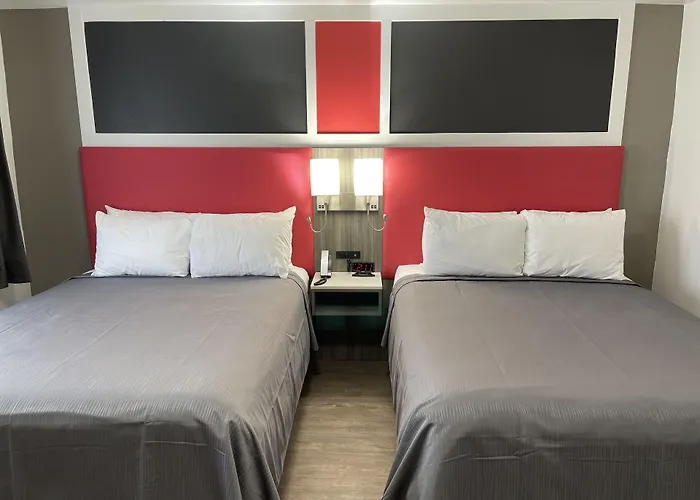 Seven Seas Inn & Suites