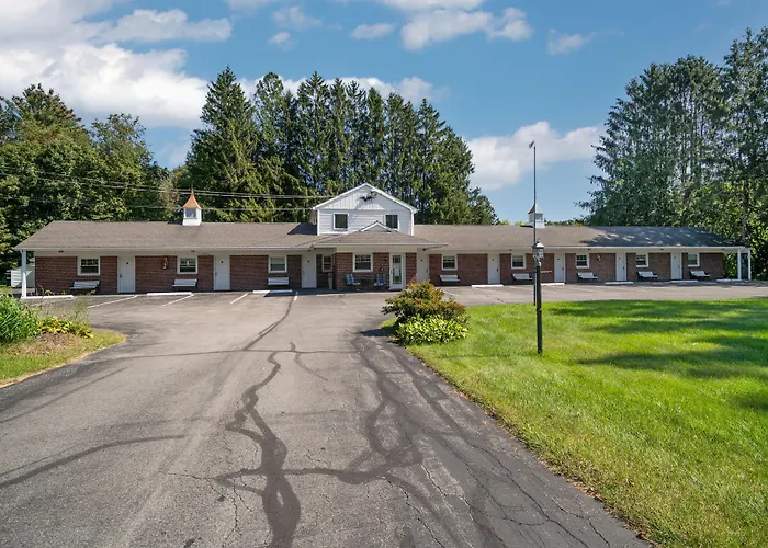 Birches Motel